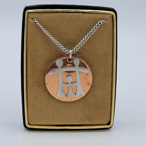 Anson Parents Father Mother Child Copper Pewter Medallion Pendant Necklace Vtg - Picture 1 of 9